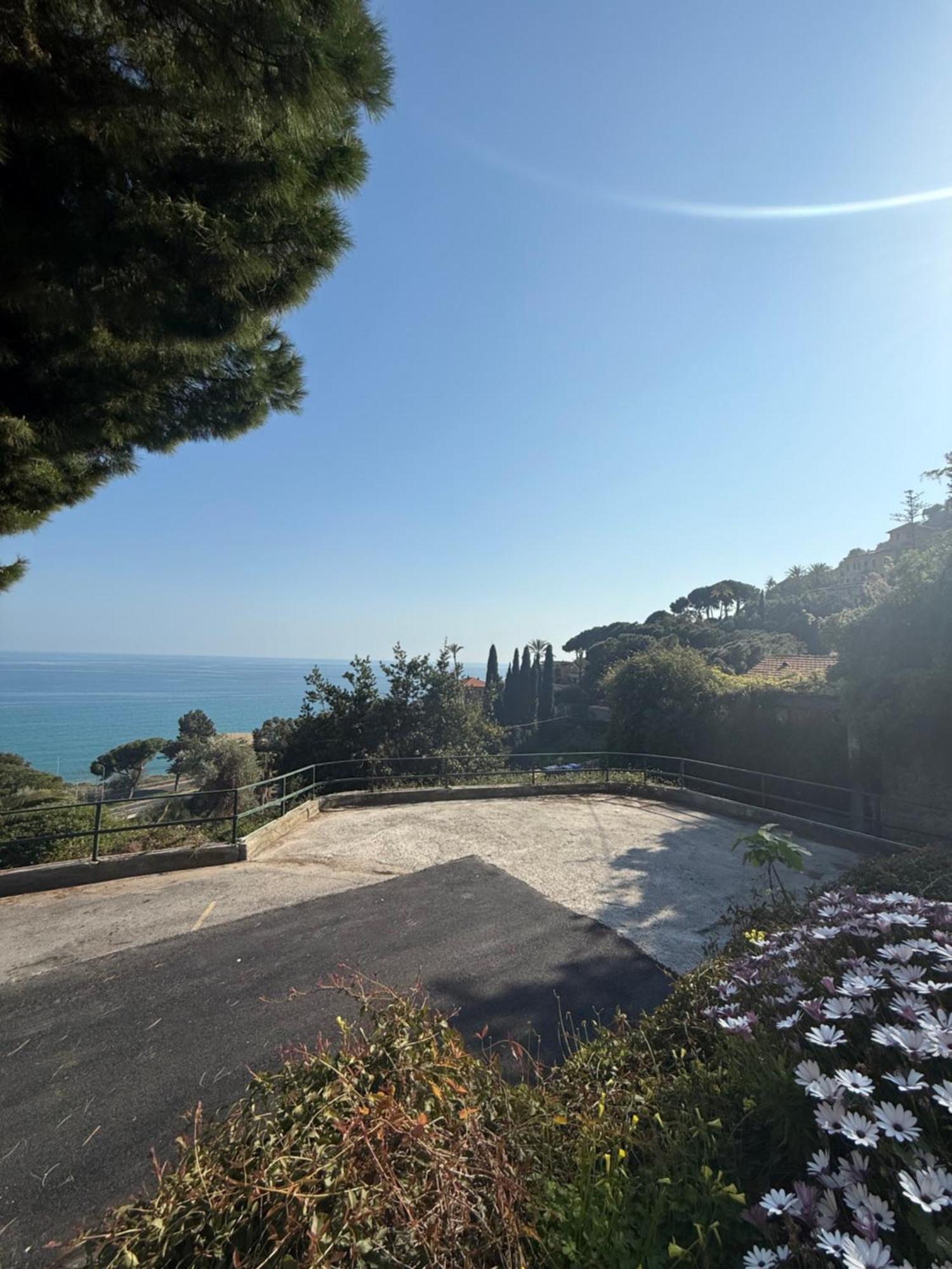 Agriturismo Un Mare Di Fiori Ventimiglia Exterior photo