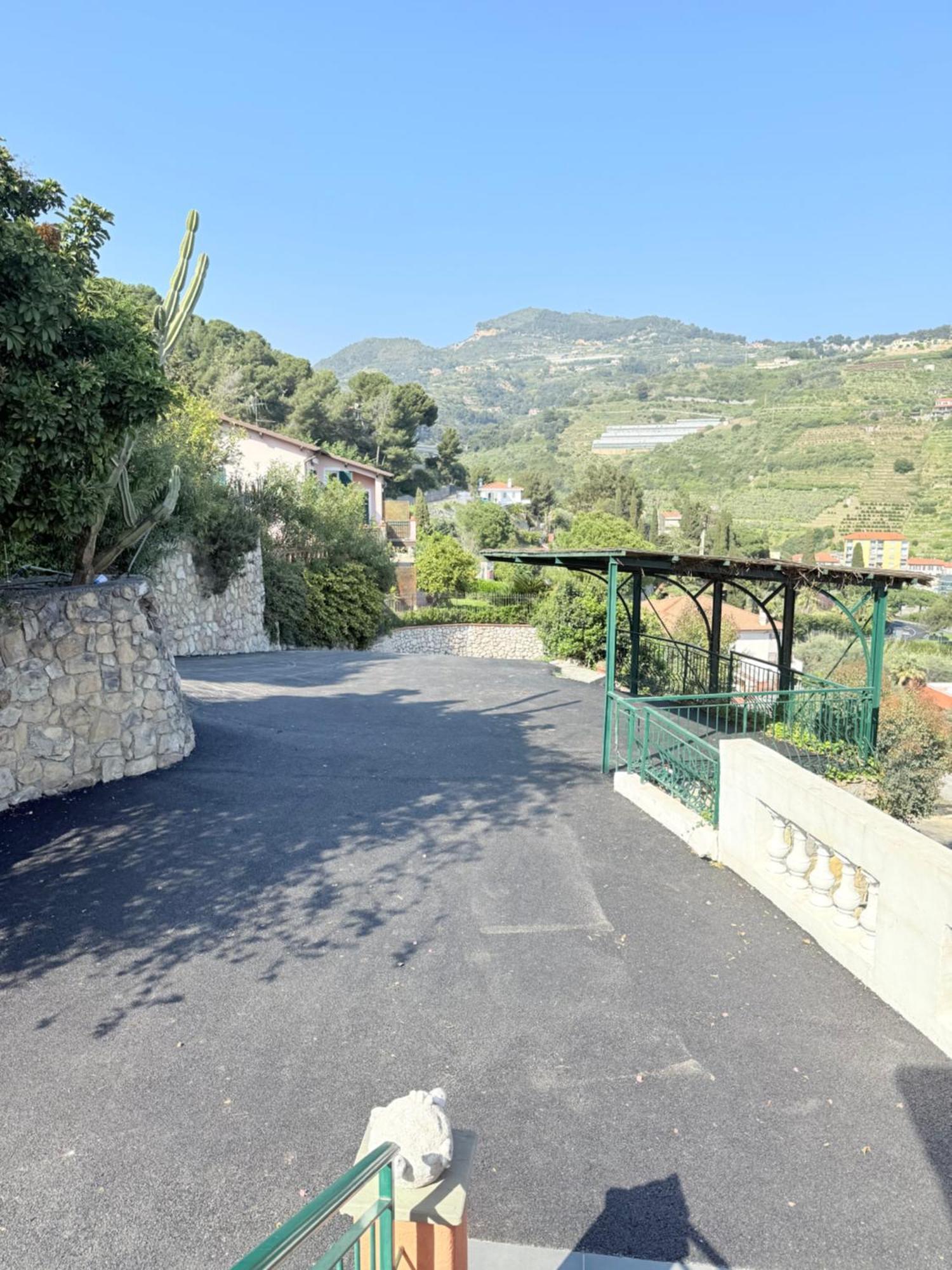 Agriturismo Un Mare Di Fiori Ventimiglia Exterior photo