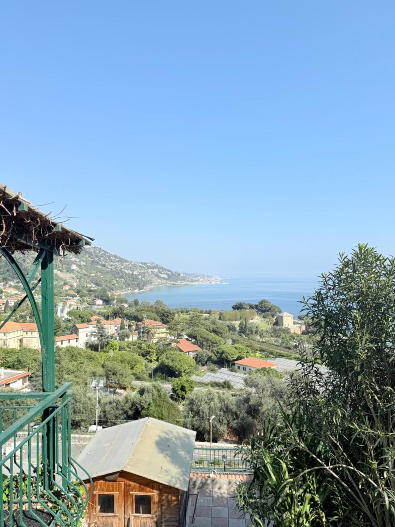 Agriturismo Un Mare Di Fiori Ventimiglia Exterior photo