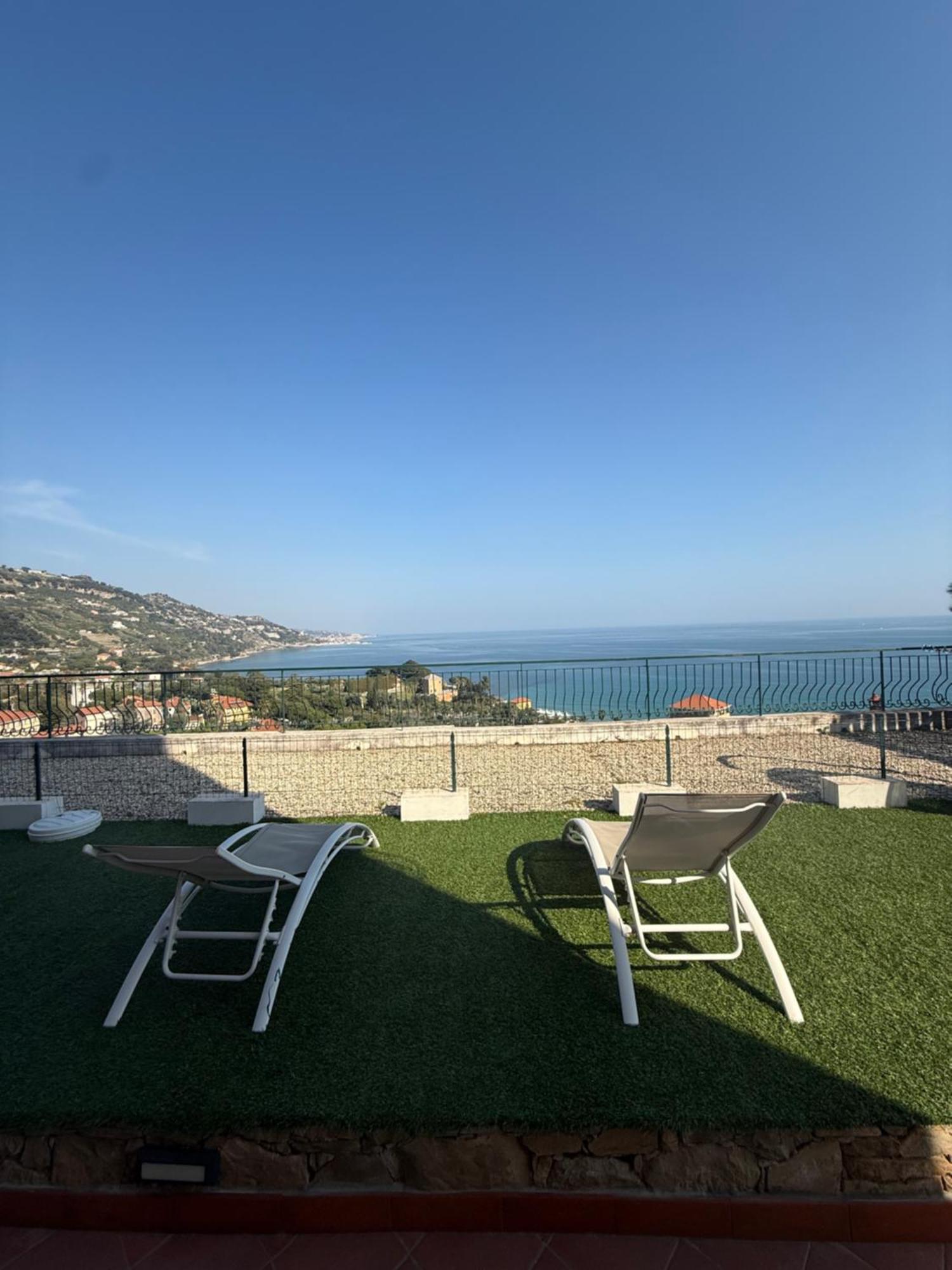 Agriturismo Un Mare Di Fiori Ventimiglia Exterior photo
