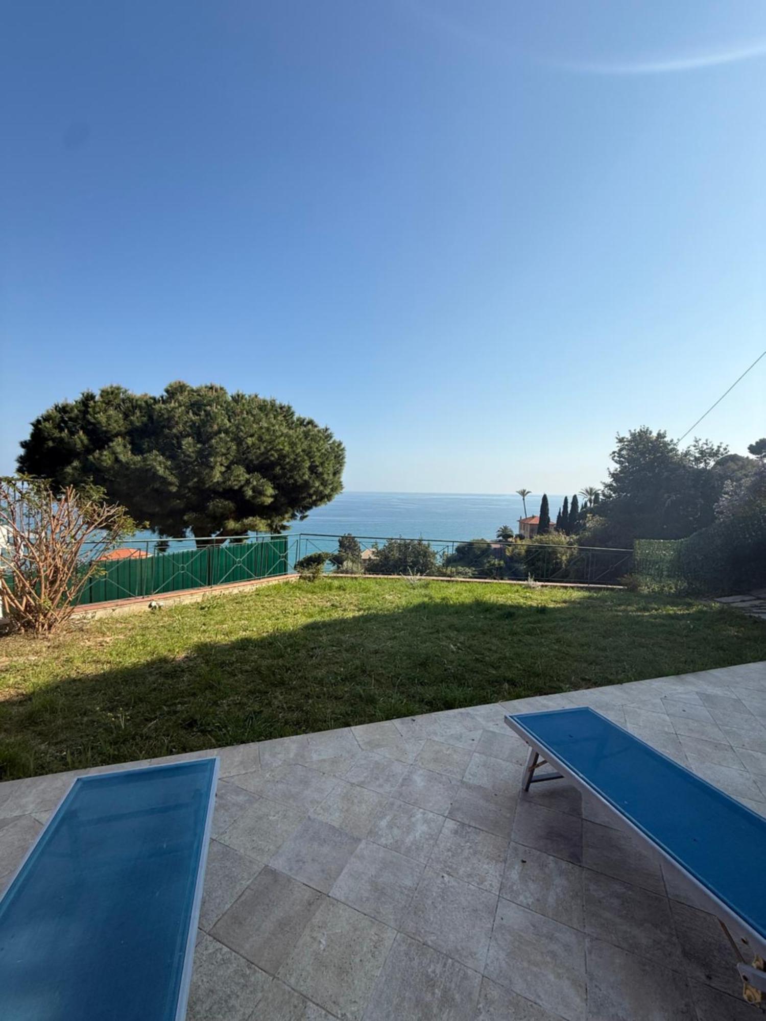 Agriturismo Un Mare Di Fiori Ventimiglia Exterior photo